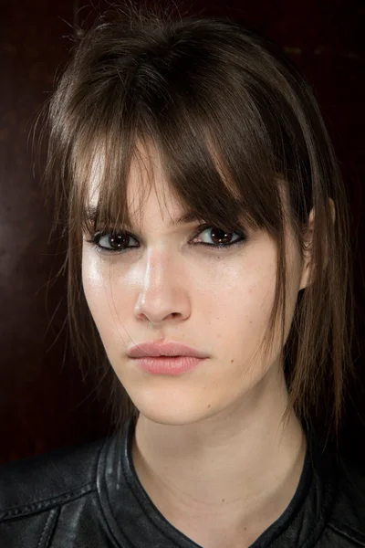 Look 16